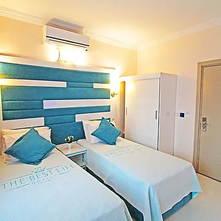 فندق مبيت وإفطار The Life Center 3*