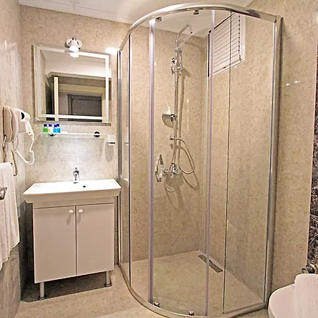 The Life Center فندق مبيت وإفطار 3*