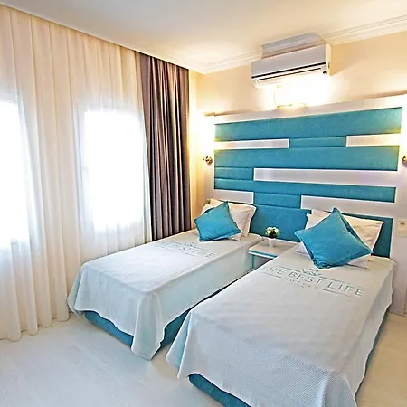 فندق مبيت وإفطار The Life Center