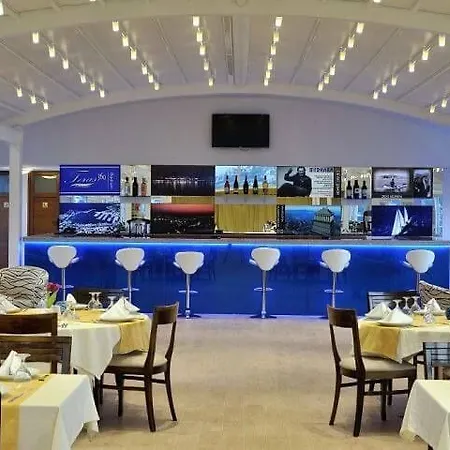 The Life Center 3* بودروم