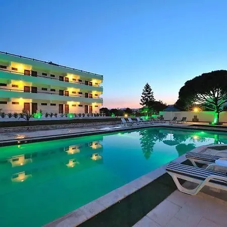 The Life Center فندق مبيت وإفطار