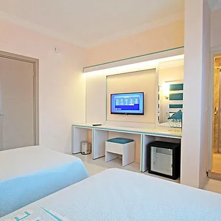 The Life Center فندق مبيت وإفطار